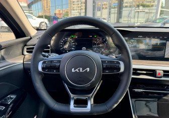 Новый Kia K5 2025 (16 фото)
