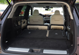 Подержанный автомобиль Infiniti QX60 2022 года (33 фото)