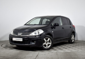 Подержанный автомобиль Nissan Tiida Hatchback 2010 года (1 фото)