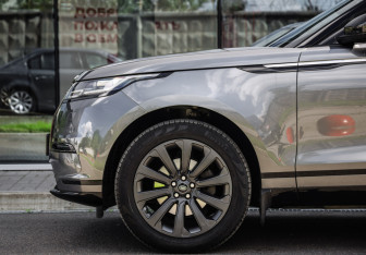 Подержанный автомобиль Land Rover Range Rover Velar 2017 года (10 фото)