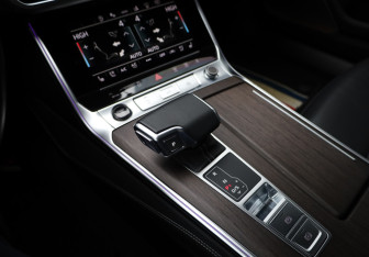 Подержанный автомобиль Audi A7 2022 года (20 фото)