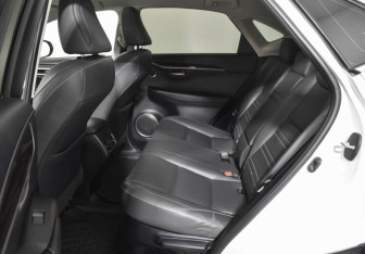 Подержанный автомобиль Lexus NX 2016 года (11 фото)