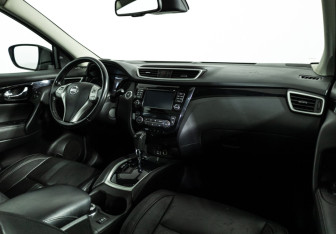Подержанный автомобиль Nissan Qashqai 2014 года (9 фото)