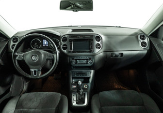 Подержанный автомобиль Volkswagen Tiguan 2013 года (13 фото)