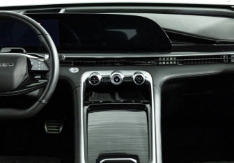 Подержанный автомобиль Exeed RX 2023 года (14 фото)