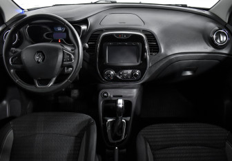 Подержанный автомобиль Renault Kaptur 2017 года (15 фото)
