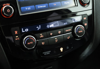 Подержанный автомобиль Nissan Qashqai 2014 года (16 фото)