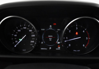 Подержанный автомобиль Land Rover Range Rover Sport 2017 года (18 фото)