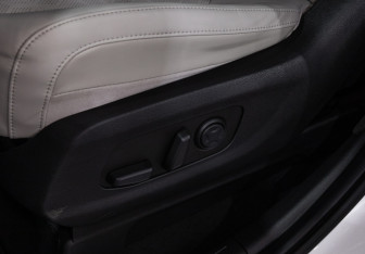 Подержанный автомобиль Kia Carnival 2020 года (26 фото)