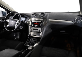 Подержанный автомобиль Ford Mondeo Sedan 2007 года (9 фото)