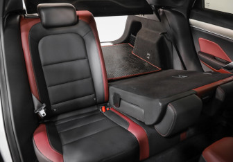 Подержанный автомобиль Geely Coolray 2020 года (29 фото)