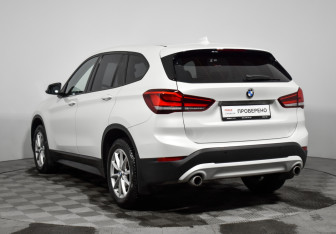 Подержанный автомобиль BMW X1 2020 года (7 фото)