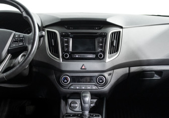 Подержанный автомобиль Hyundai Creta 2017 года (14 фото)