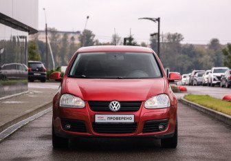 Подержанный автомобиль Volkswagen Golf Hatchback 2008 года (4 фото)