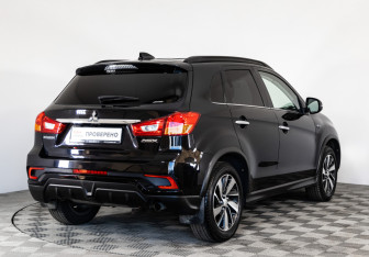 Подержанный автомобиль Mitsubishi ASX 2019 года (5 фото)