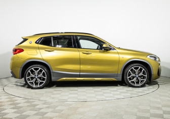 Подержанный автомобиль BMW X2 2018 года (4 фото)
