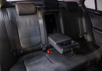 Подержанный автомобиль Volkswagen Jetta Sedan 2012 года (21 фото)