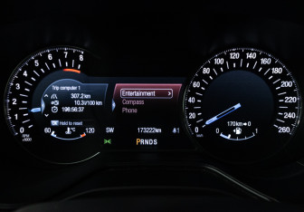 Подержанный автомобиль Ford Mondeo Sedan 2015 года (12 фото)