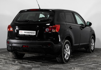 Подержанный автомобиль Nissan Qashqai 2007 года (5 фото)