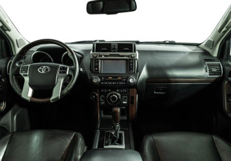 Подержанный автомобиль Toyota Land Cruiser Prado 2014 года (13 фото)