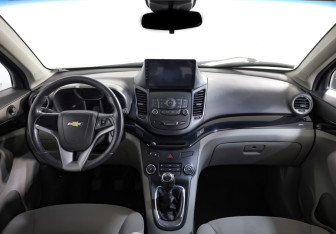 Подержанный автомобиль Chevrolet Orlando 2012 года (9 фото)