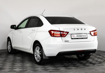 Подержанный автомобиль LADA (ВАЗ) Vesta Sedan 2018 года (7 фото)