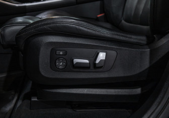 Подержанный автомобиль BMW X5 2022 года (30 фото)