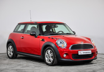 Подержанный автомобиль MINI Hatch 2012 года (3 фото)