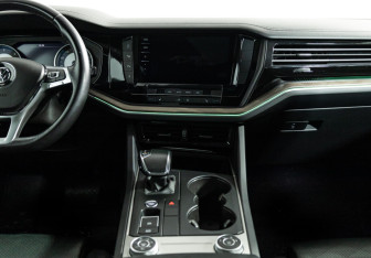 Подержанный автомобиль Volkswagen Touareg 2018 года (14 фото)