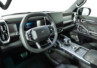 Подержанный автомобиль Jetour T2 2024 года (11 фото)