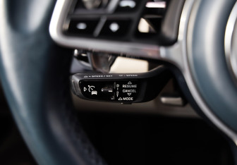 Подержанный автомобиль Porsche Cayenne 2019 года (26 фото)