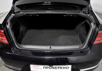 Подержанный автомобиль Volkswagen Passat Sedan 2011 года (19 фото)