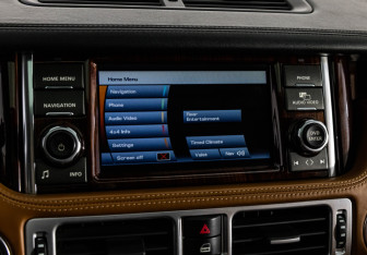 Подержанный автомобиль Land Rover Range Rover 2010 года (17 фото)