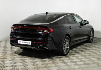 Подержанный автомобиль Kia K5 2021 года (5 фото)