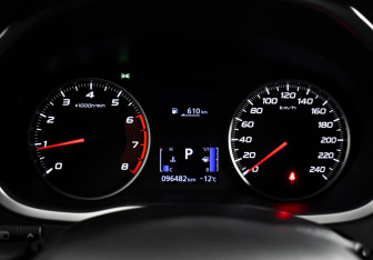 Подержанный автомобиль Mitsubishi Eclipse Cross 2018 года (23 фото)