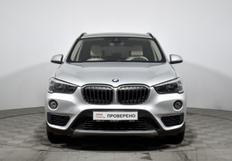 Подержанный автомобиль BMW X1 2017 года (2 фото)