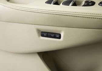 Подержанный автомобиль Nissan Murano Suv 2019 года (17 фото)