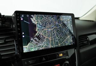 Подержанный автомобиль Mitsubishi Outlander 2018 года (16 фото)