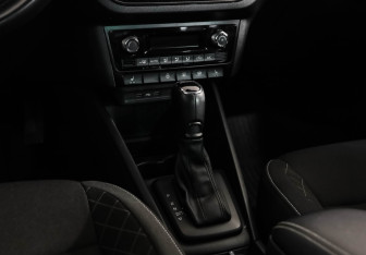 Подержанный автомобиль Skoda Rapid Liftback 2021 года (12 фото)