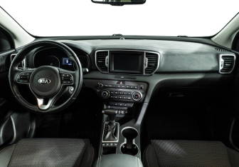 Подержанный автомобиль Kia Sportage 2017 года (13 фото)