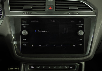 Подержанный автомобиль Volkswagen Tiguan 2018 года (14 фото)