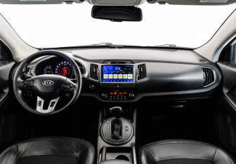Подержанный автомобиль Kia Sportage 2011 года (10 фото)
