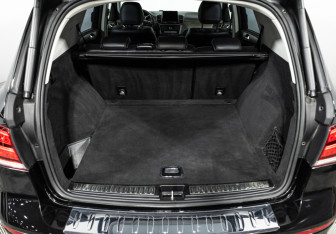 Подержанный автомобиль Mercedes-Benz GLE 2017 года (18 фото)