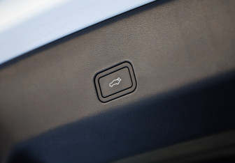 Подержанный автомобиль Geely Monjaro 2024 года (40 фото)