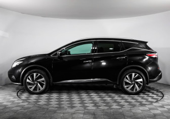 Подержанный автомобиль Nissan Murano Suv 2019 года (10 фото)