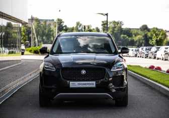 Подержанный автомобиль Jaguar E-Pace 2019 года (4 фото)