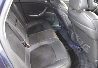 Подержанный автомобиль Citroen C5 Wagon 2009 года (13 фото)