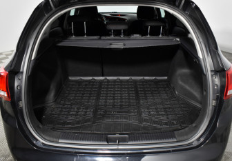 Подержанный автомобиль Kia Ceed Wagon 2016 года (20 фото)