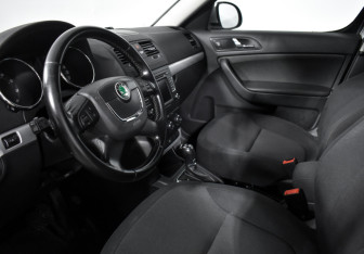 Подержанный автомобиль Skoda Yeti 2013 года (9 фото)
