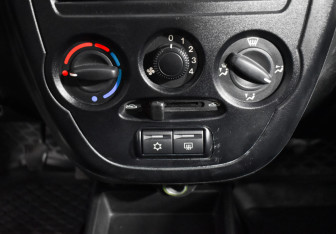 Подержанный автомобиль LADA (ВАЗ) Granta Sedan 2013 года (17 фото)